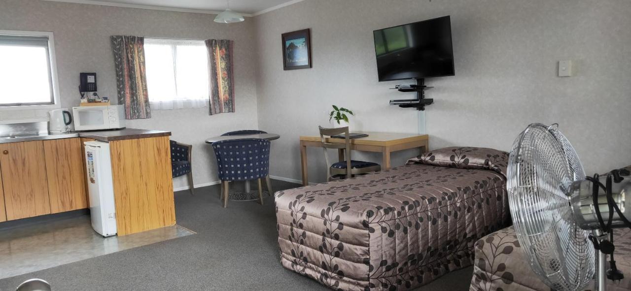 Cypress Court Motel Whangarei Exteriör bild